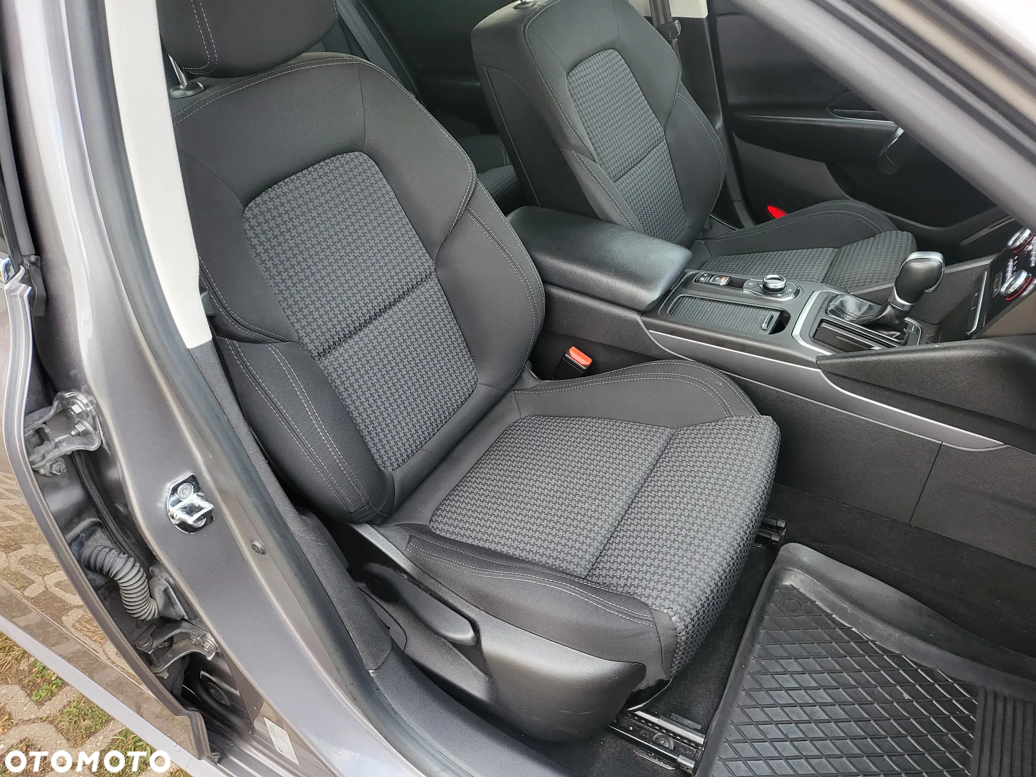 Renault Talisman Grandtour BLUE dCi 160 EDC BUSINESS EDITION - 3
