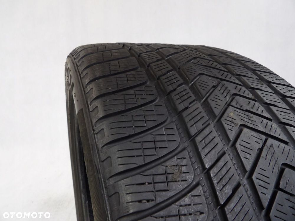 1x opona 325/35R22 PIRELLI SCORPION WINTER - 2