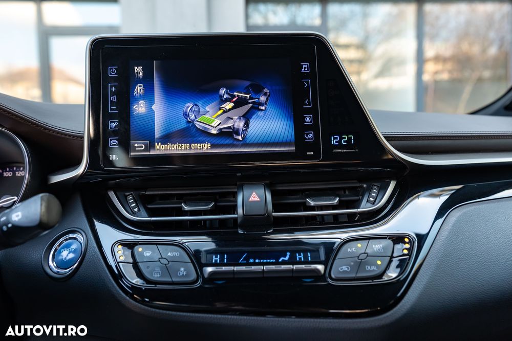 Toyota C-HR Hybrid Lounge - 36