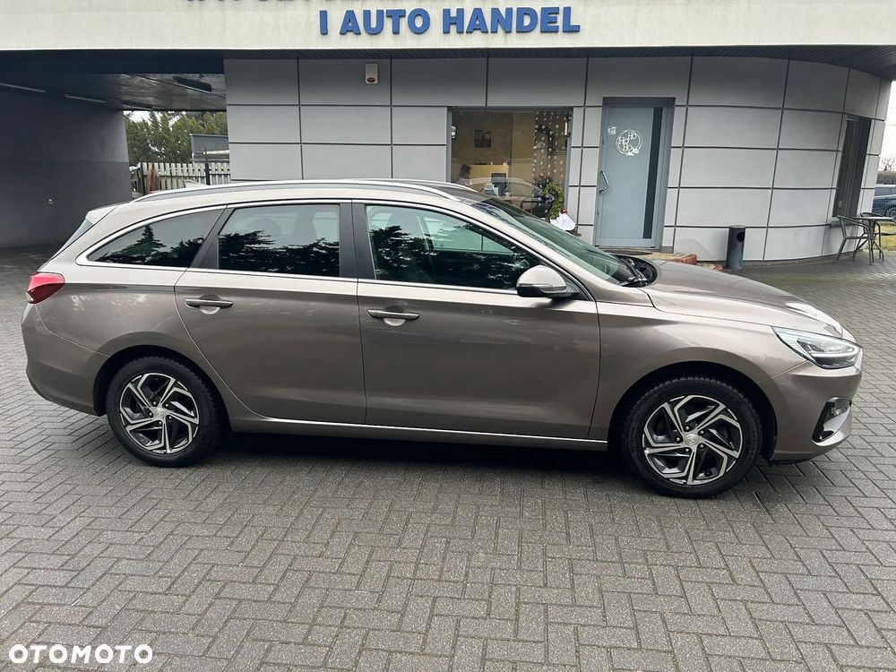 Hyundai i30 1.6 D Comfort DCT - 19