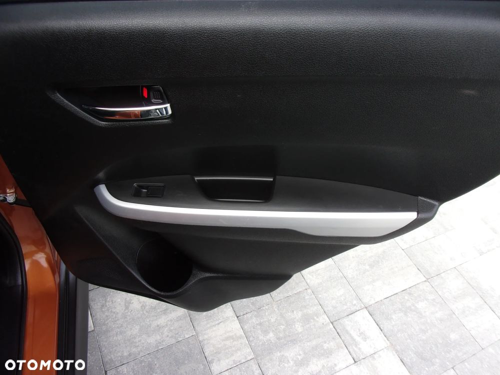 Suzuki Vitara 1.6 Premium 2WD - 31