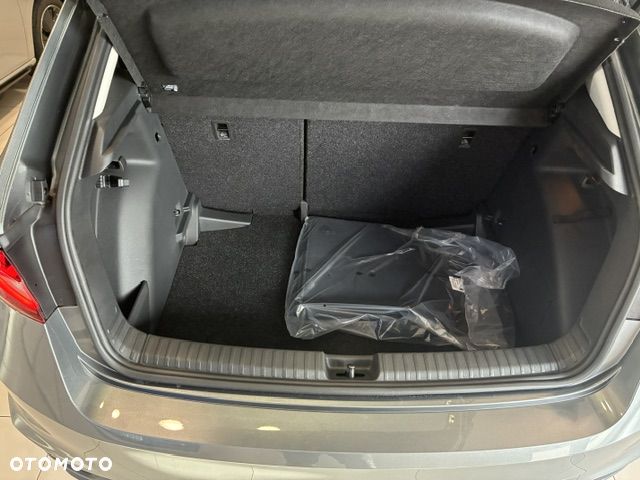 Skoda Fabia 1.0 TSI Drive DSG - 11