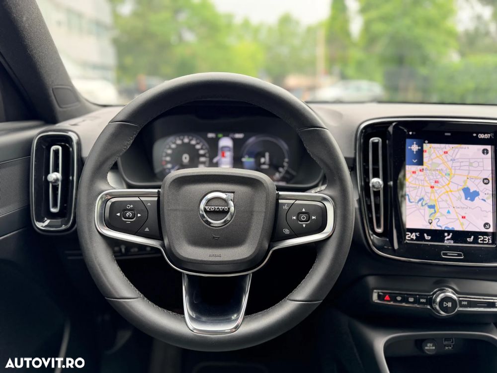 Volvo XC 40 T5 Twin Engine DKG Momentum Pro - 9