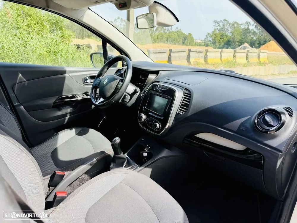 Renault Captur 1.5 dCi Exclusive - 17
