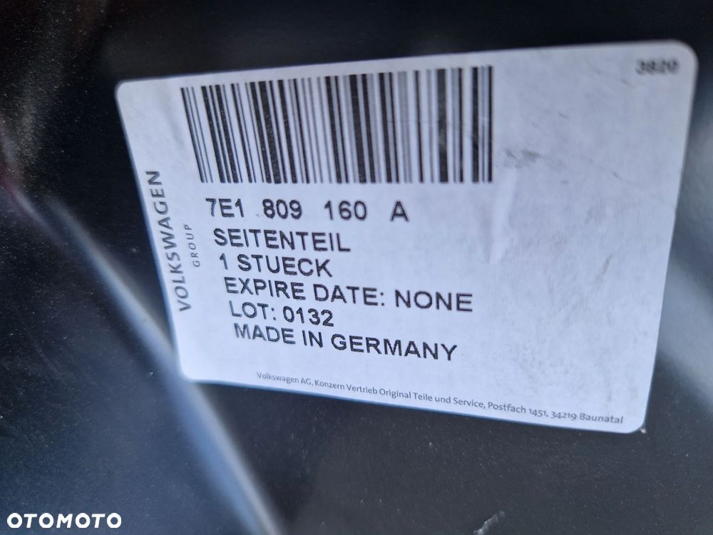 VW Transporter Multivan Caravelle T5 T6 błotnik tylny prawy 7E0 - 2