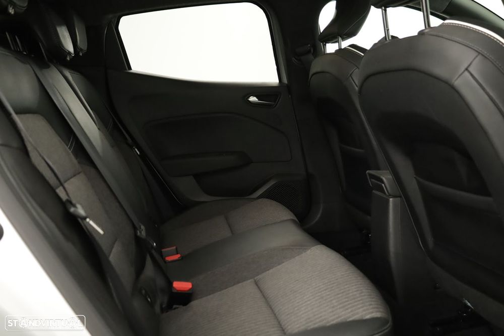 Renault Clio 1.0 TCe Techno Bi-Fuel - 24