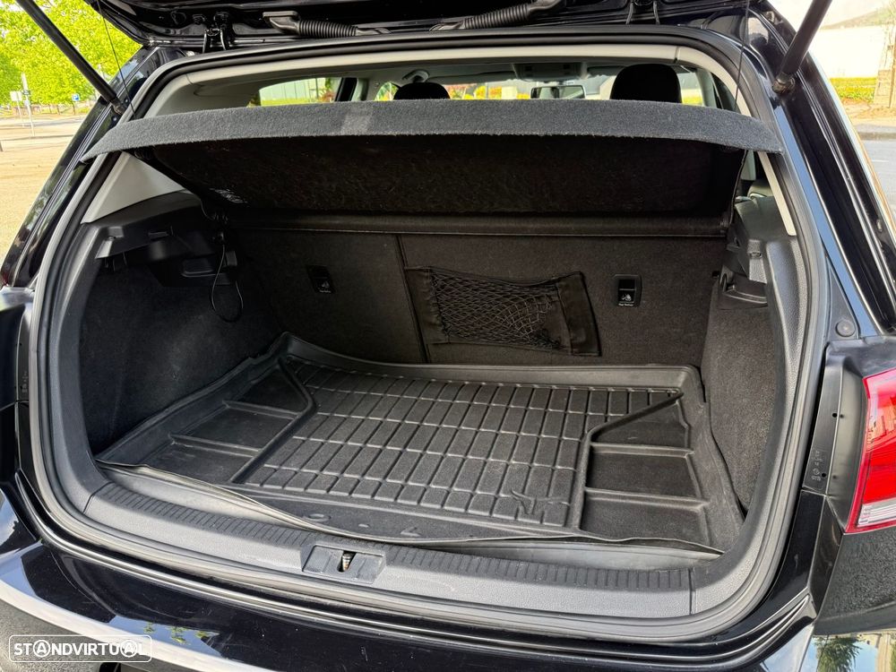 VW Golf 1.6 TDi Trendline DSG - 22