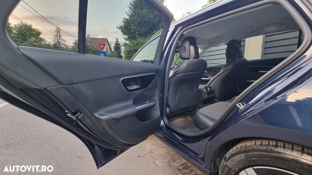 Mercedes-Benz C - 23