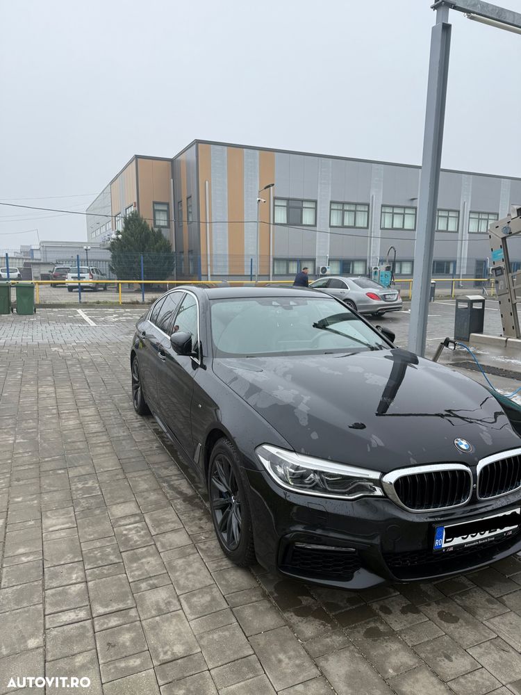 BMW Seria 5 530i xDrive AT - 12