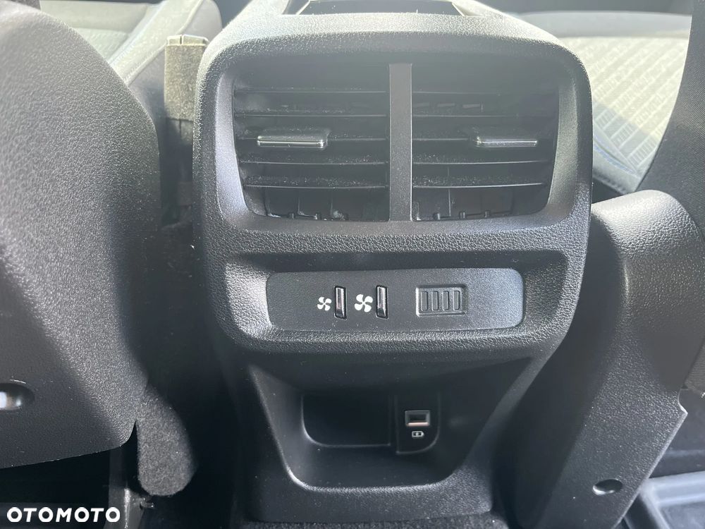 Peugeot Rifter 1.5 BlueHDI Allure S&S - 23