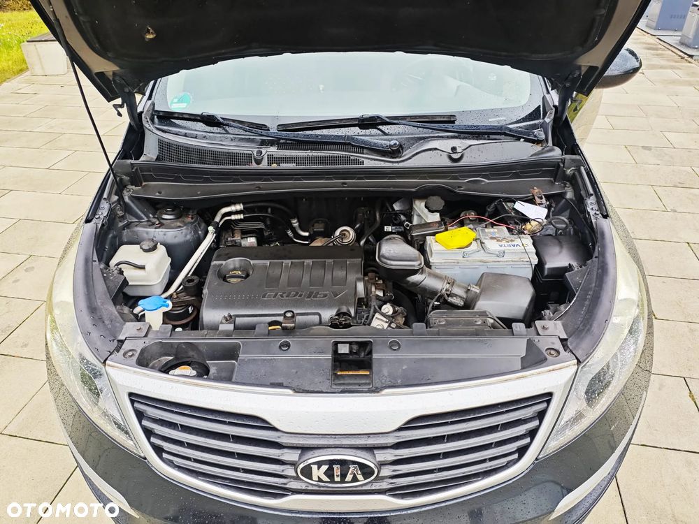 Kia Sportage 1.7 CRDI 2WD ISG Dream-Team Edition - 19