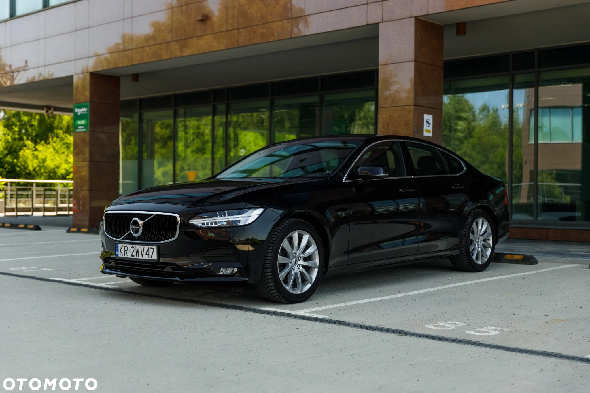 Volvo S90 D4 Momentum Pro - 3