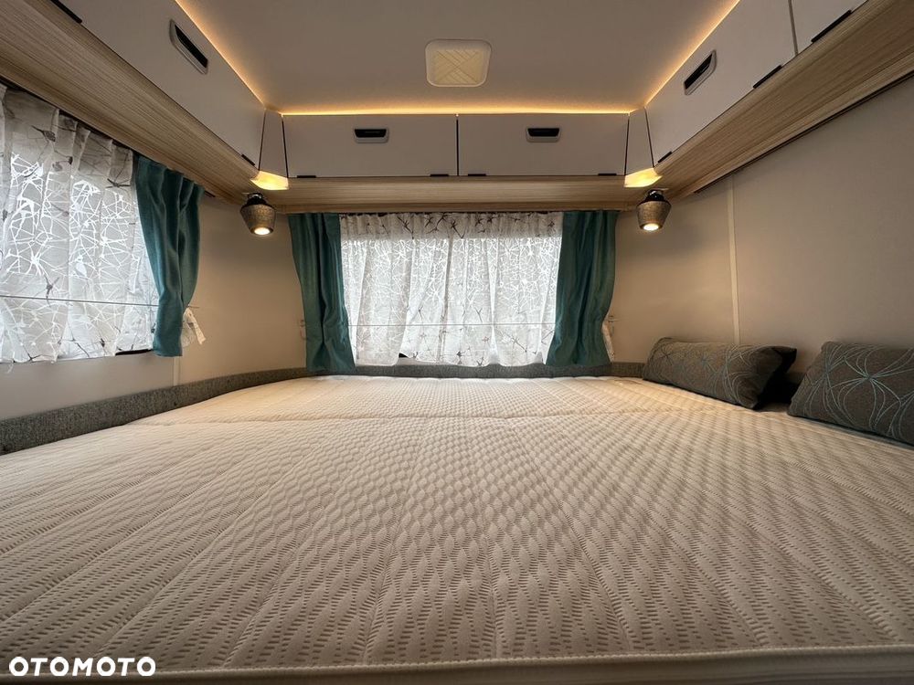 Hymer-Eriba Touring 430 - 12