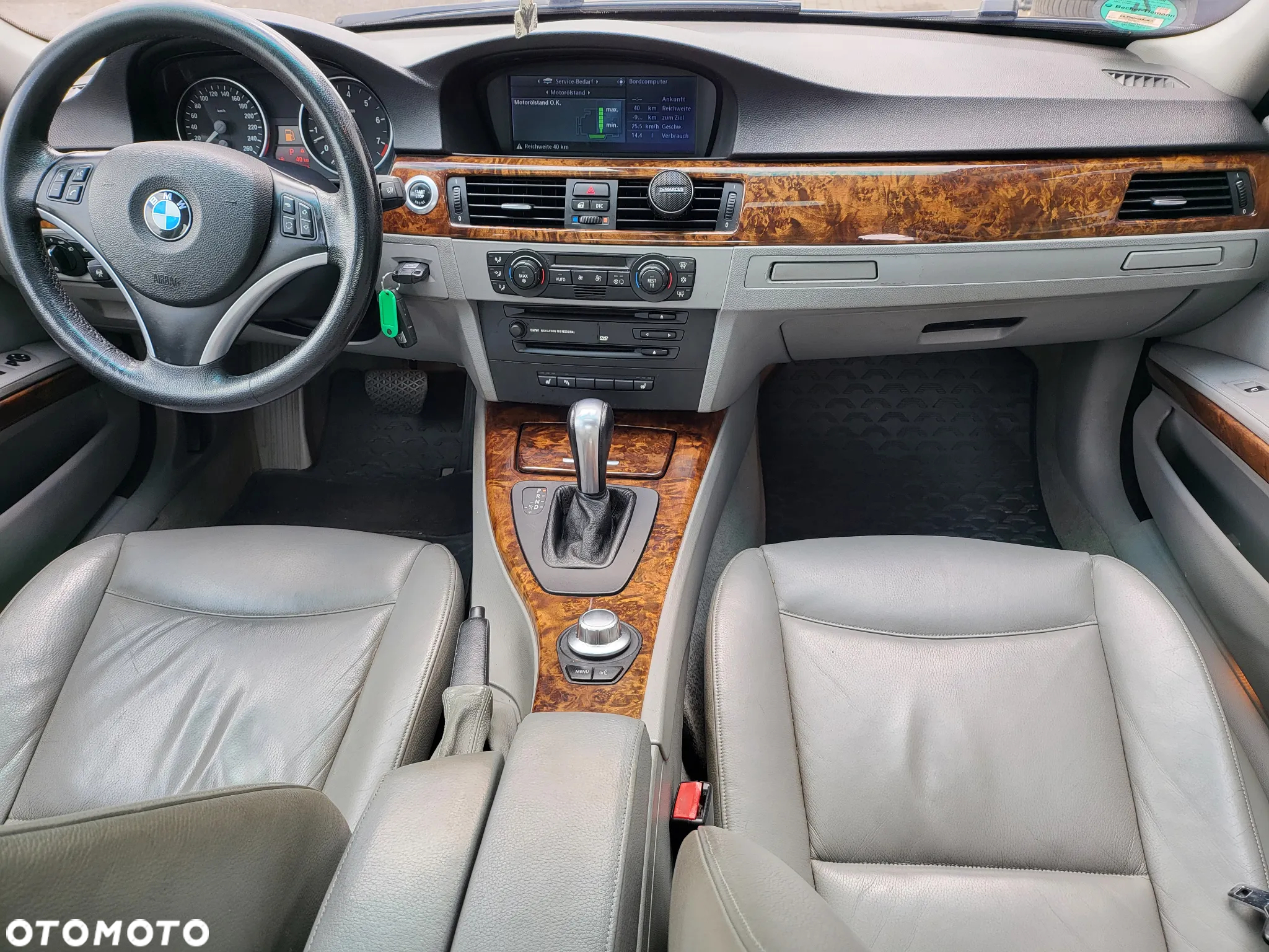 BMW Seria 3 325i - 13