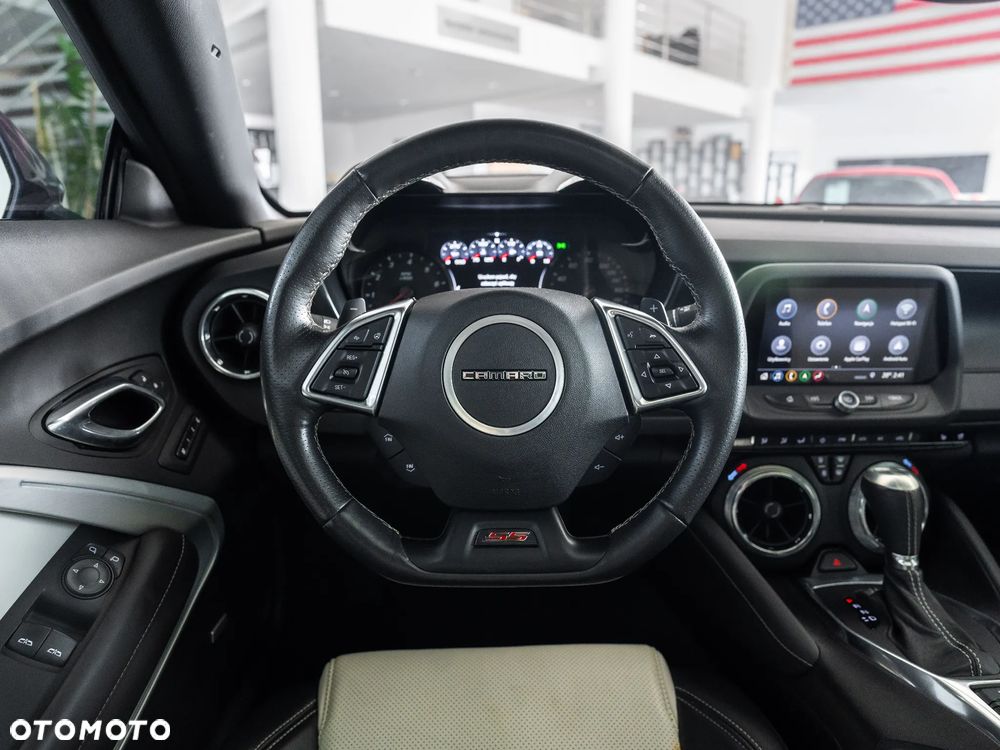 Chevrolet Camaro Coupe 6.2 V8 - 12