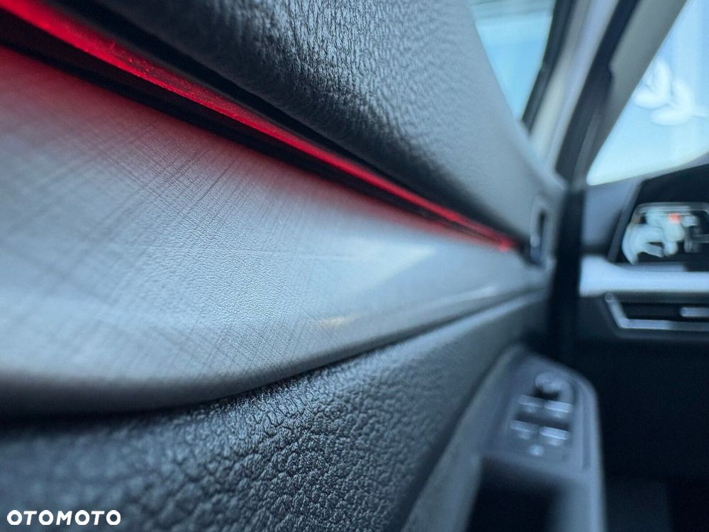 Volkswagen Golf - 20