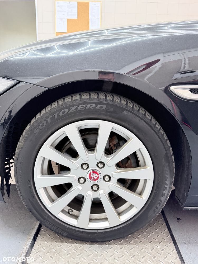 Jaguar F-Pace 2.0 i4D RWD R-Sport - 10