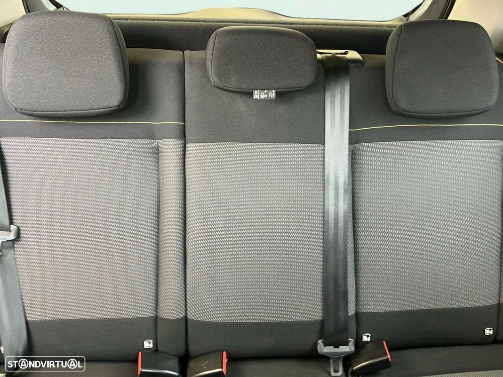 Citroën C3 1.2 PureTech C-Series - 22