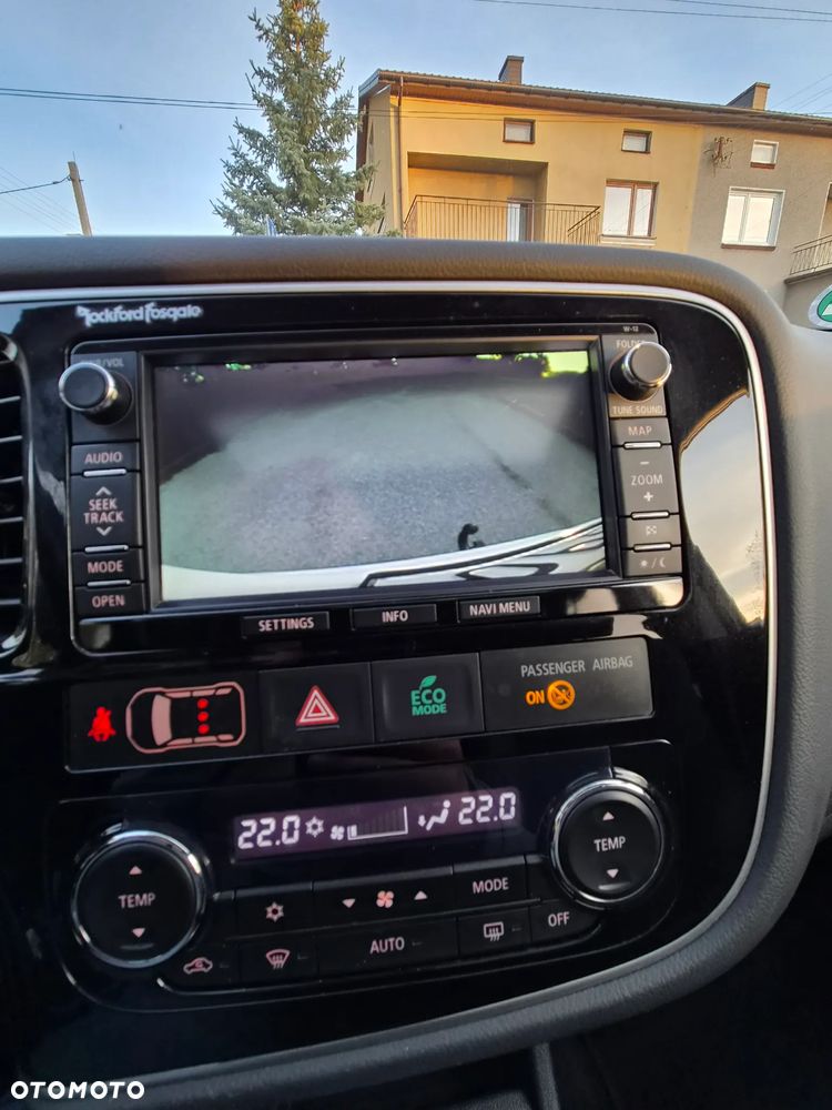 Mitsubishi Outlander - 38