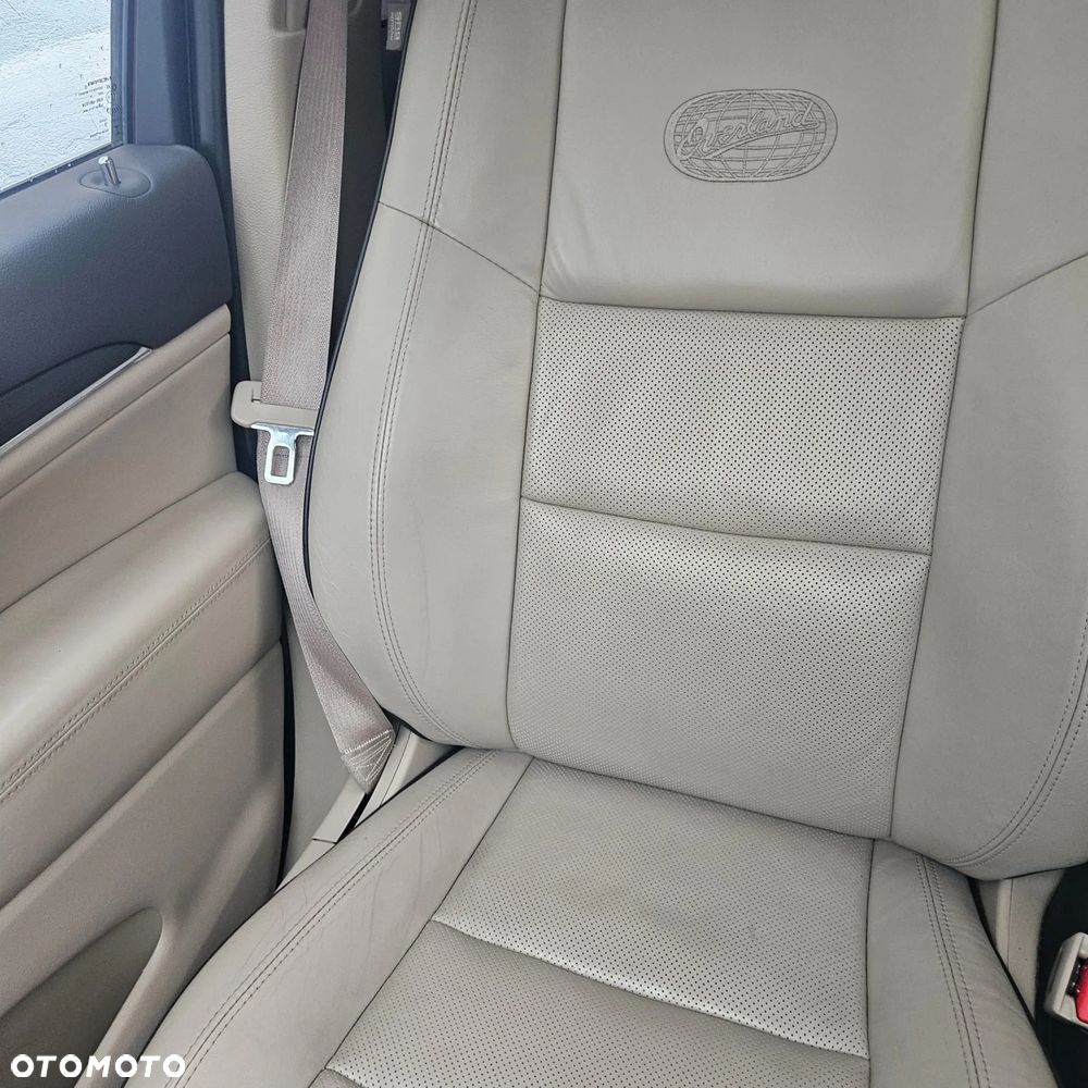 Jeep Grand Cherokee - 16