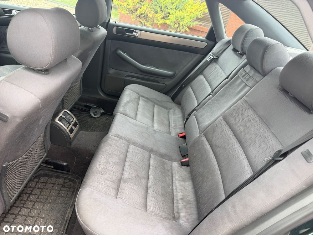 Audi A6 Limousine 2.4 - 14