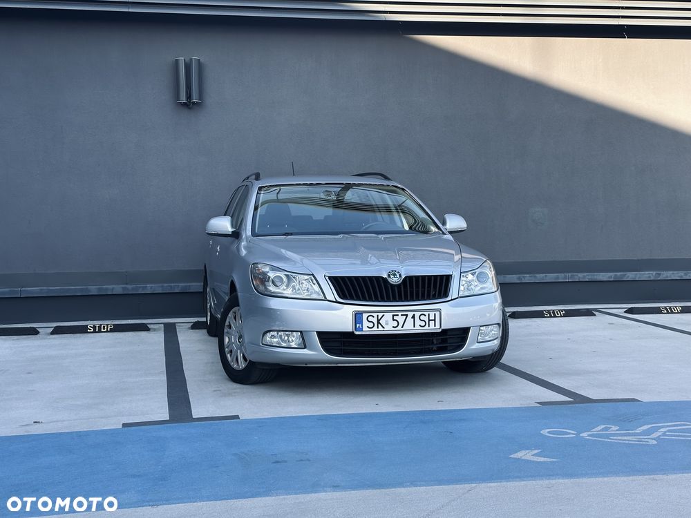 Skoda Octavia 2.0 TDI DPF DSG Elegance - 2