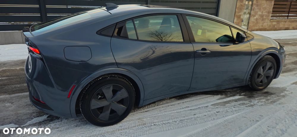 Toyota Prius Hybrid Advanced - 7