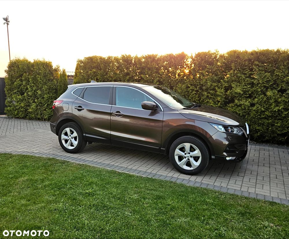 Nissan Qashqai 1.6 dCi Visia S&S - 16