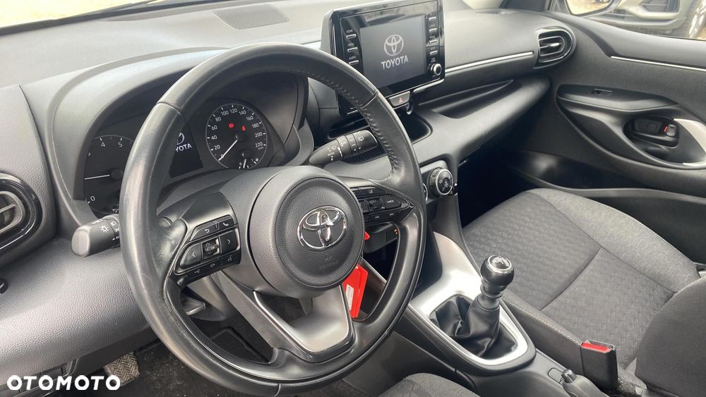 Toyota Yaris 1.5 Comfort - 10