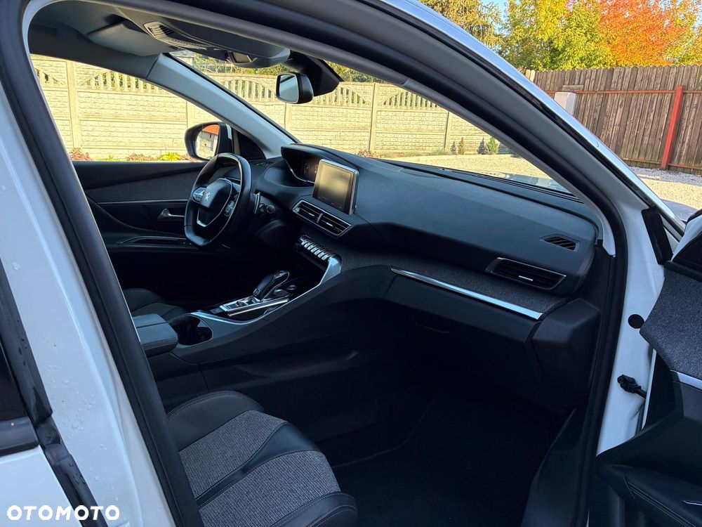 Peugeot 3008 2017 photo 5
