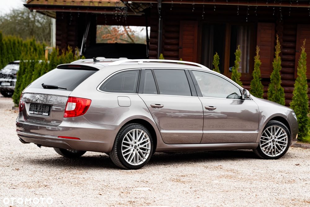 Skoda Superb 2.0 TDI Elegance Green tec - 13