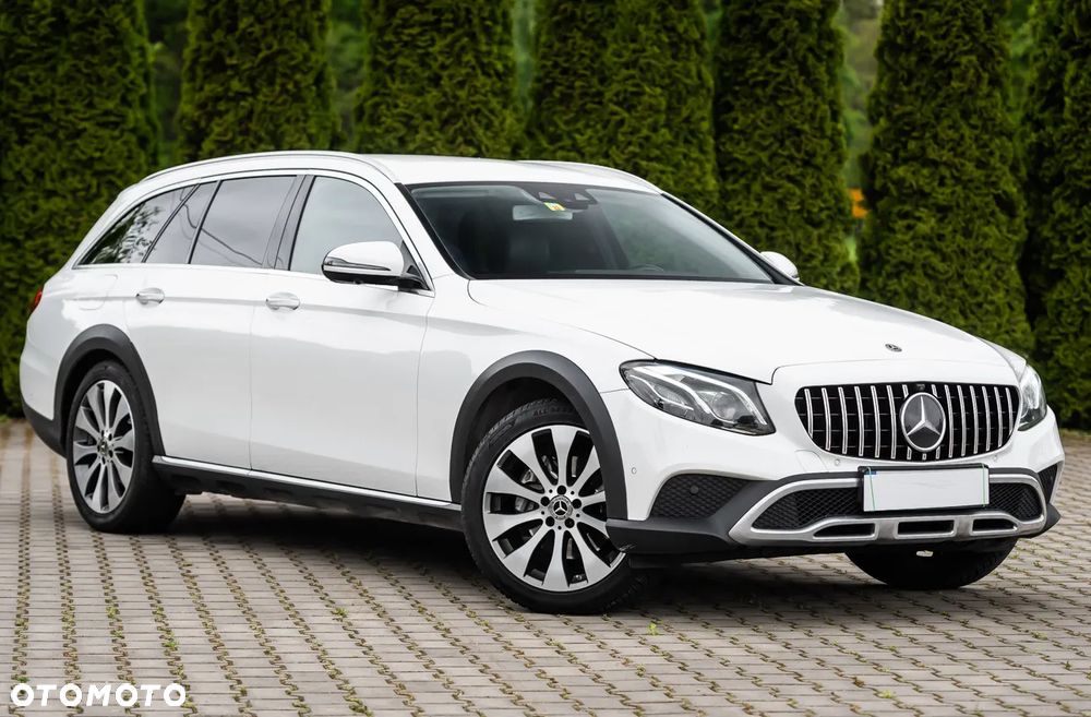Mercedes-Benz Klasa E 220 d 4Matic All-Terrain 9G-TRONIC Exclusive - 2