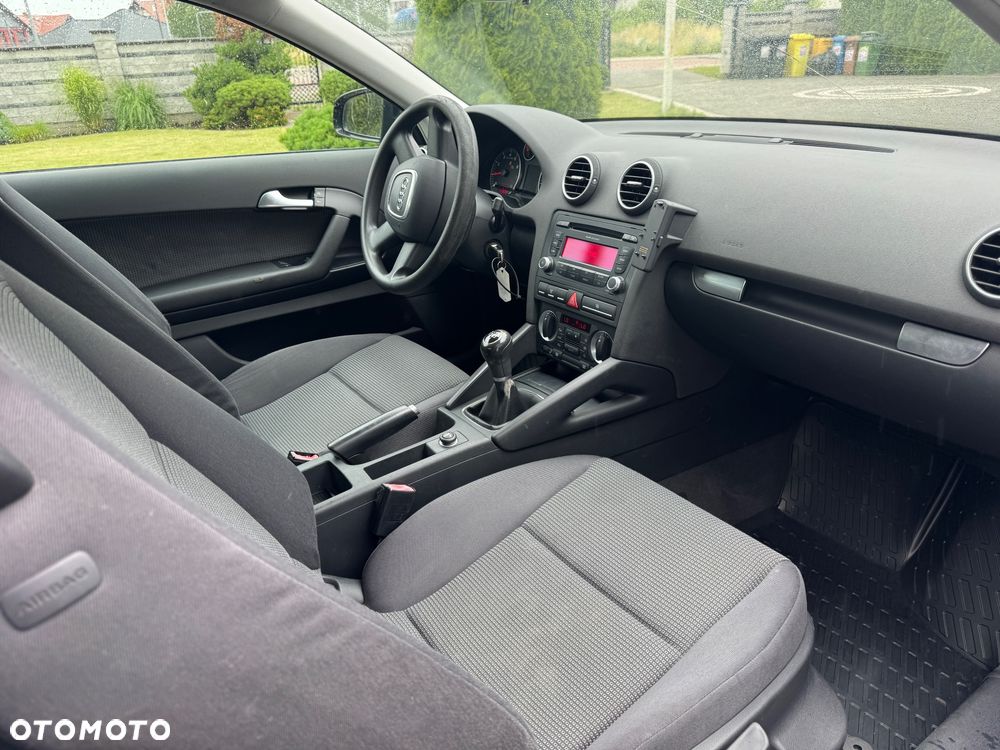 Audi A3 3-drzwiowe 1.6 Attraction - 7