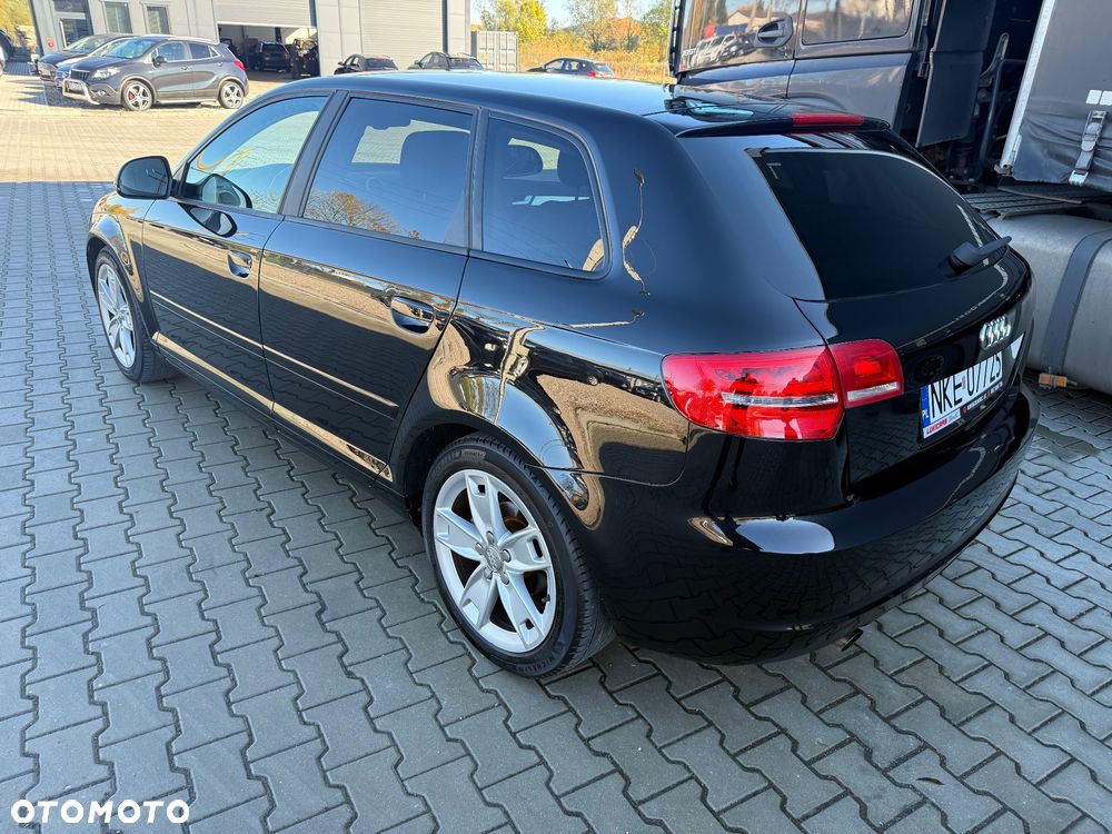 Audi A3 Sportback 1.6 TDI Attraction - 11