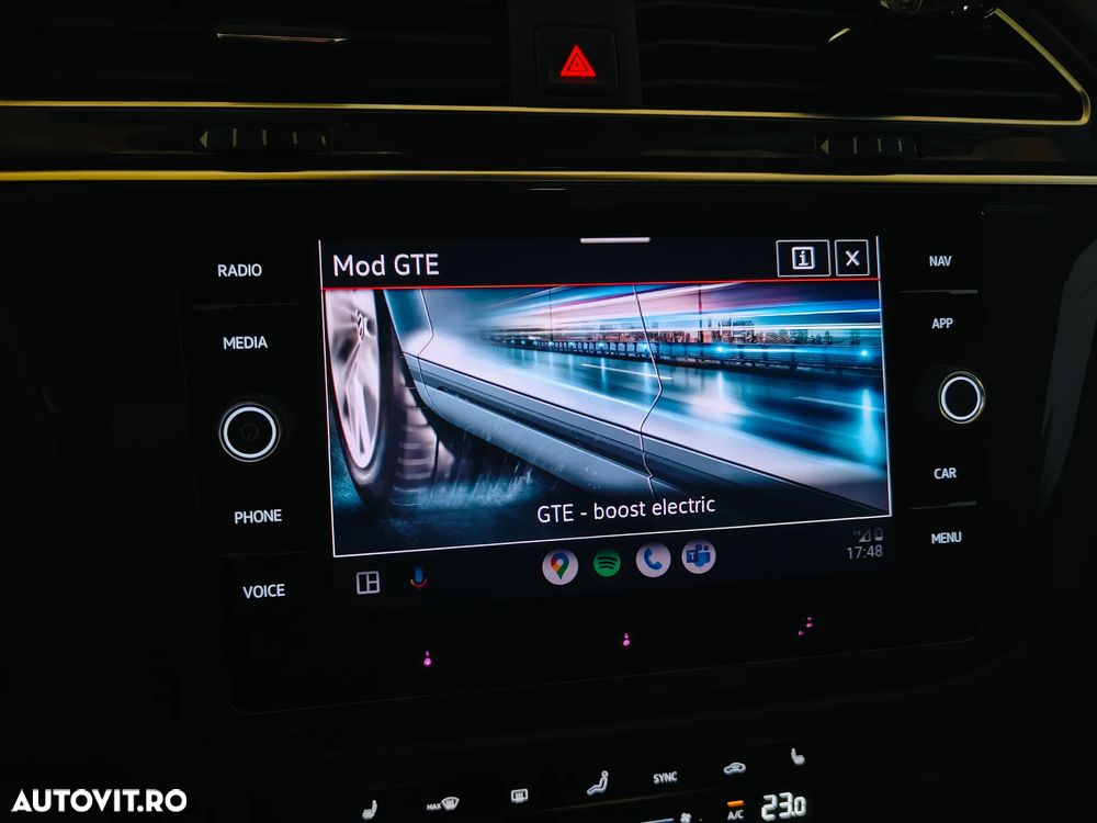 Volkswagen Tiguan - 27