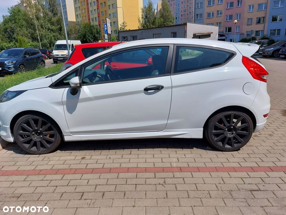 Ford Fiesta 1.4 TDCI - 9