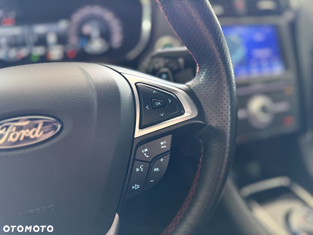 Ford Mondeo - 26