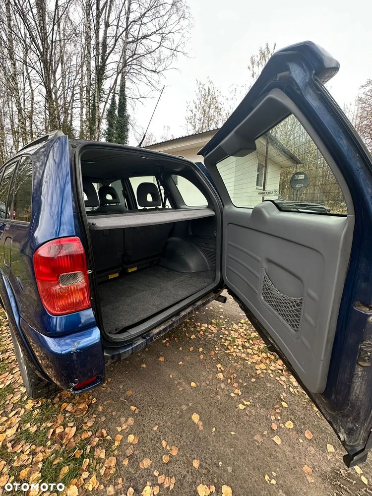 Toyota RAV4 D-4D 4x4 - 6