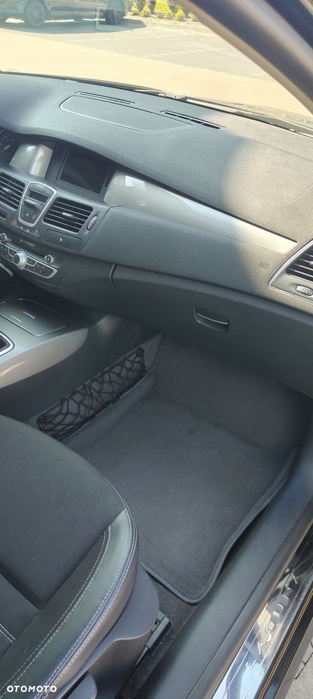 Renault Laguna 2.0 dCi GT ESM - 32