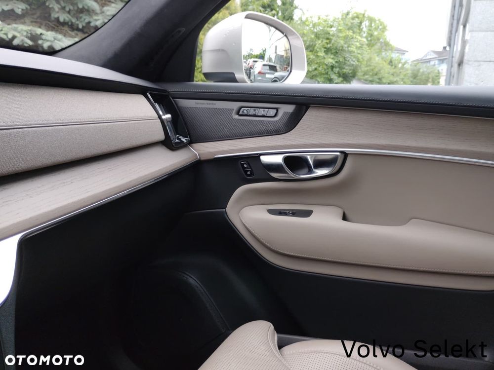 Volvo XC 90 - 28