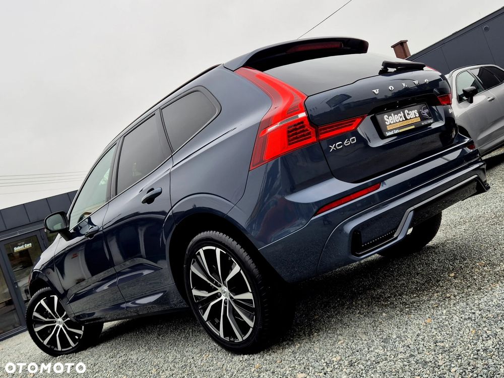 Volvo XC 60 B4 B Plus Dark - 37