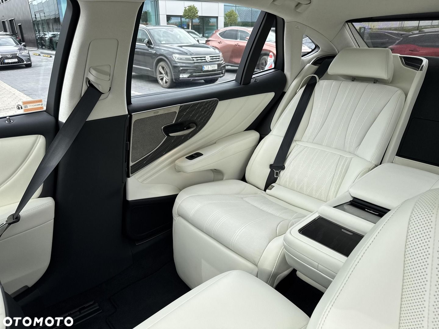 Lexus LS - 29