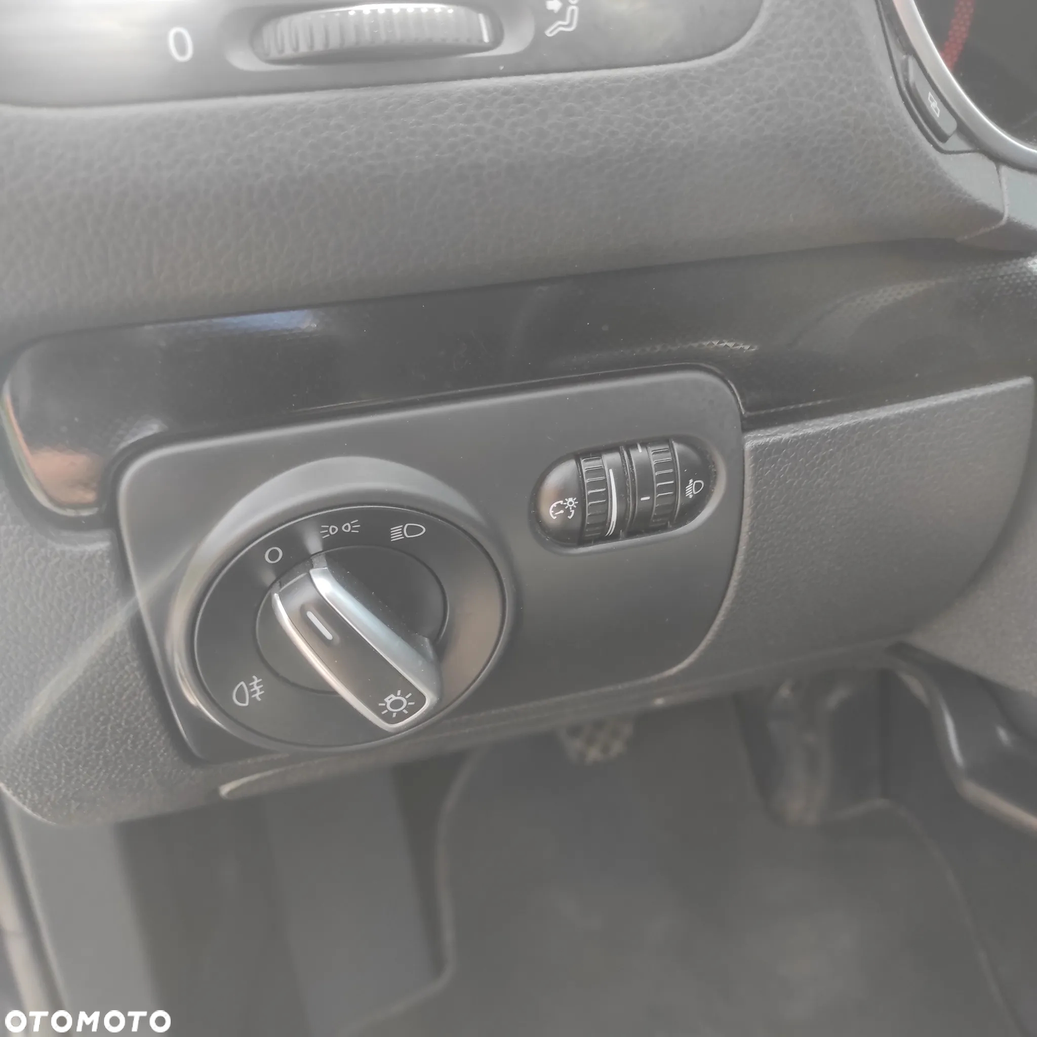 Volkswagen Golf - 24