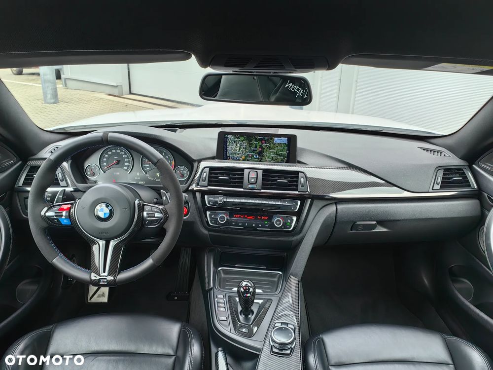 BMW M4 Coupe DKG - 17