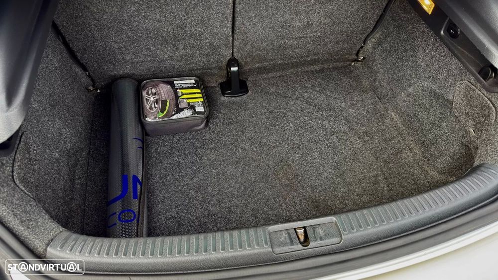 VW Scirocco 2.0 TDI Sport DSG - 18