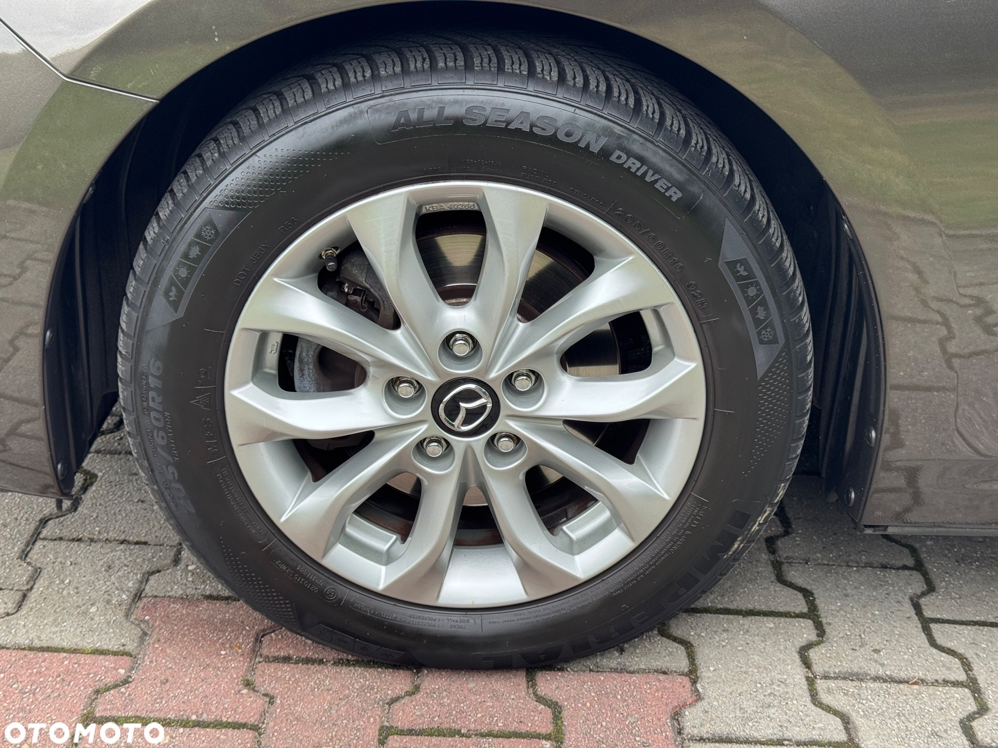 Mazda 3 SKYACTIV-G 120 Signature+ - 13