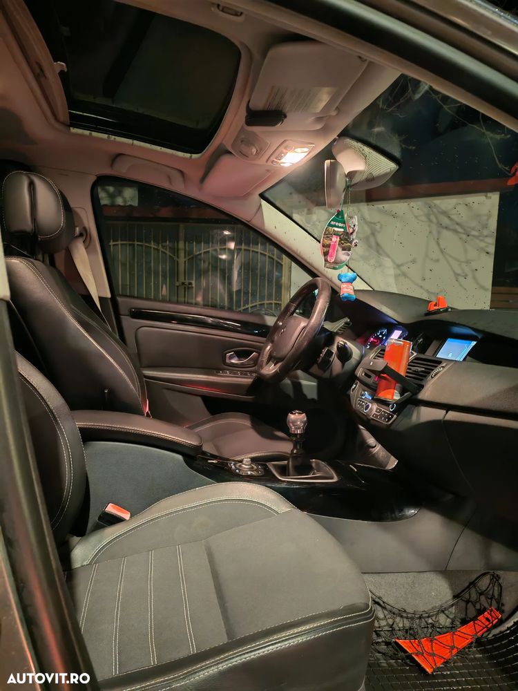 Renault Laguna dCi 150 FAP Start-Stop Bose Edition - 6