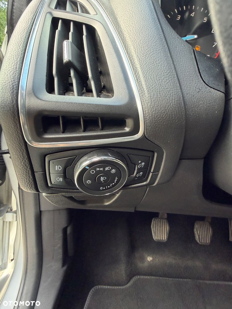 Ford Focus 1.0 EcoBoost Edition - 16