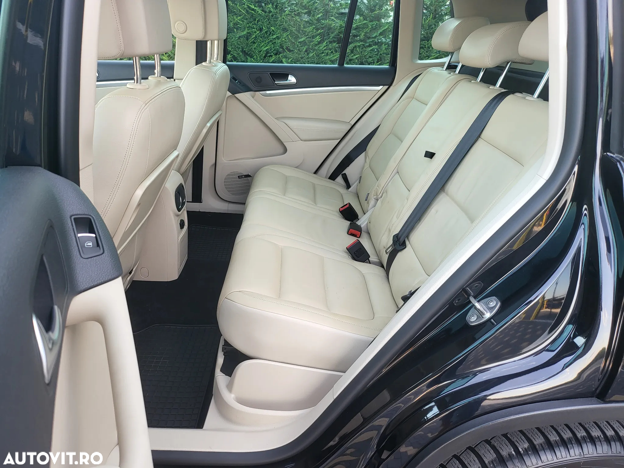 Volkswagen Tiguan 2.0 TDI 4Motion Track & Field - 14