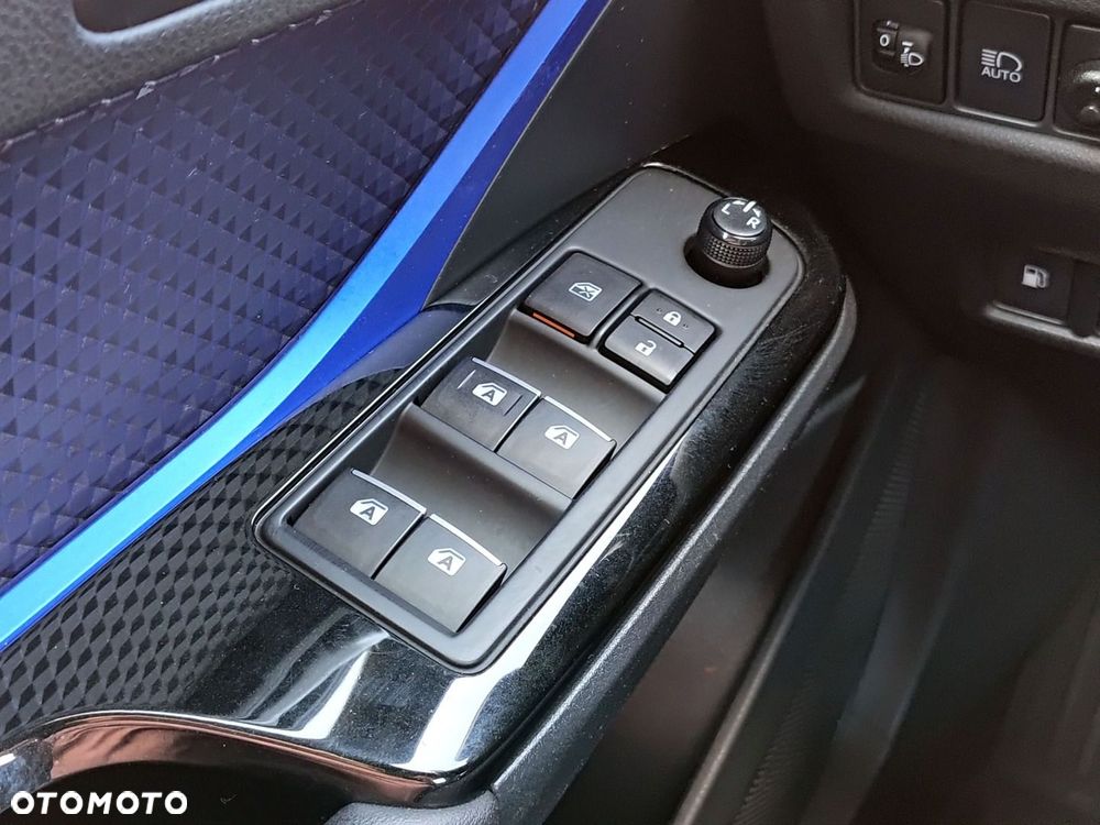 Toyota C-HR 1.2 T Dynamic - 22